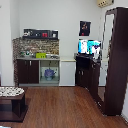 Apartment Viktor Stan Na Dan Шабац Екстер'єр фото